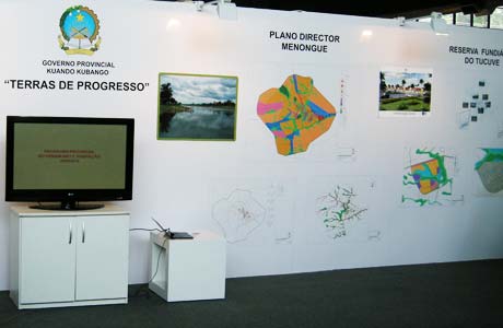 Stand do Governo de Kuando Kubango, na SIMA II